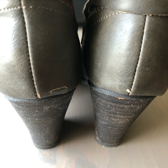 Aztec patterned grey ankle boot - Picture 8 of 9